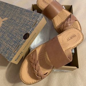 BORN Sandals Size 9 in Brown